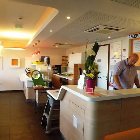 Ibis Hotel 3*