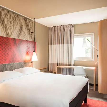 Ibis Hotel 3*