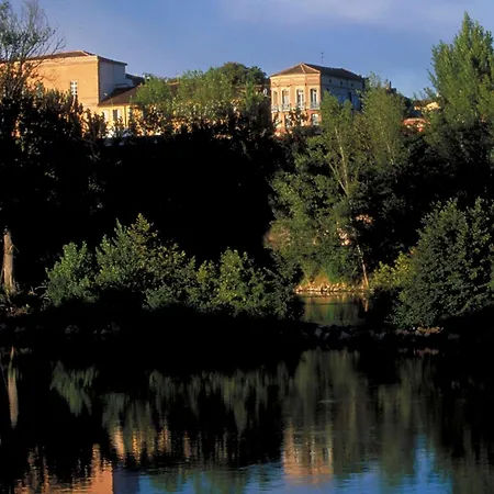 蒙托邦宜必思酒店 酒店