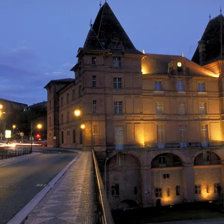 蒙托邦宜必思酒店 3*