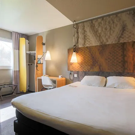 蒙托邦宜必思酒店 酒店