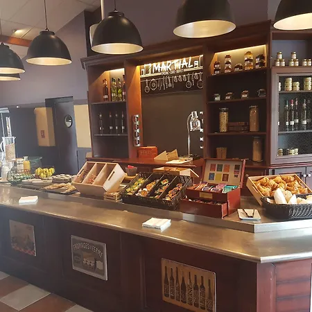 酒店 蒙托邦宜必思酒店