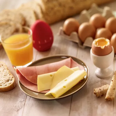 蒙托邦宜必思酒店 3*