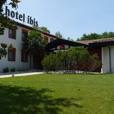 酒店 蒙托邦宜必思酒店 3*