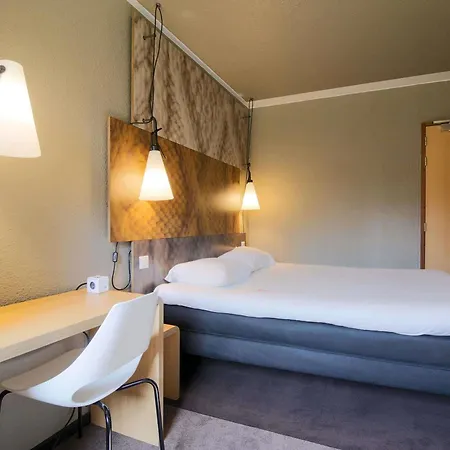 蒙托邦宜必思酒店 蒙托邦