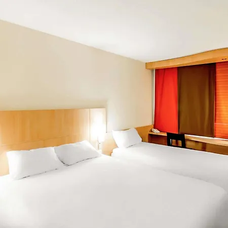 Ibis 3* Μοντωμπάν