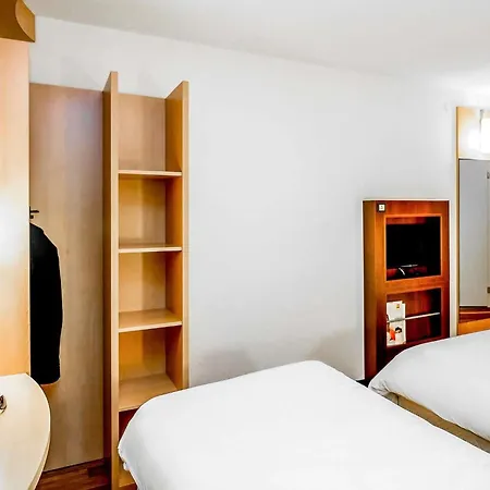Ibis Montauban