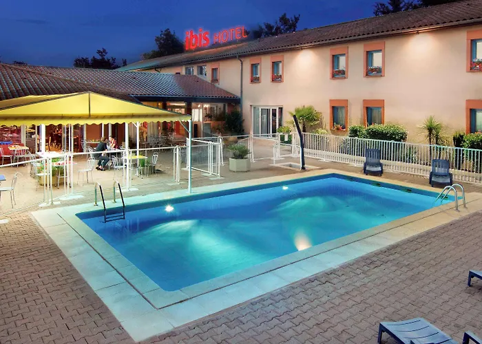 酒店 蒙托邦宜必思酒店