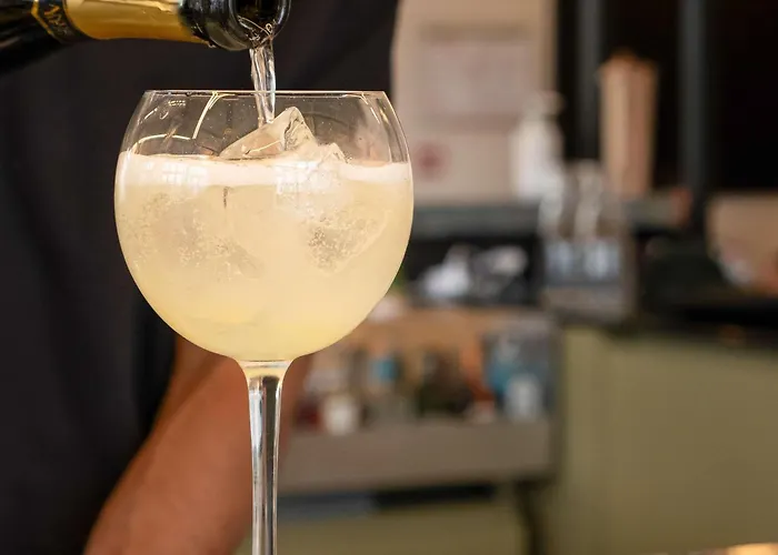 蒙托邦宜必思酒店 酒店 蒙托邦