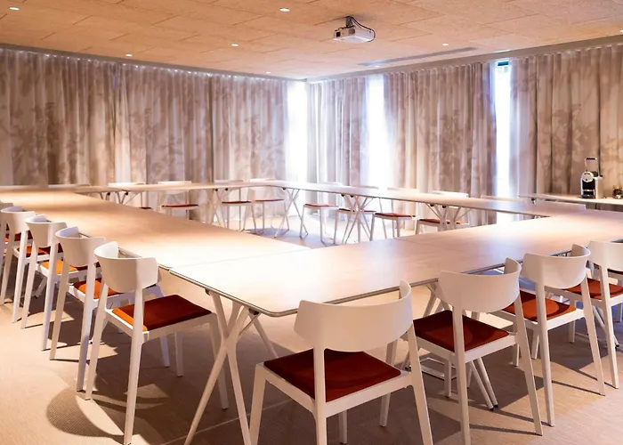 蒙托邦宜必思酒店 蒙托邦