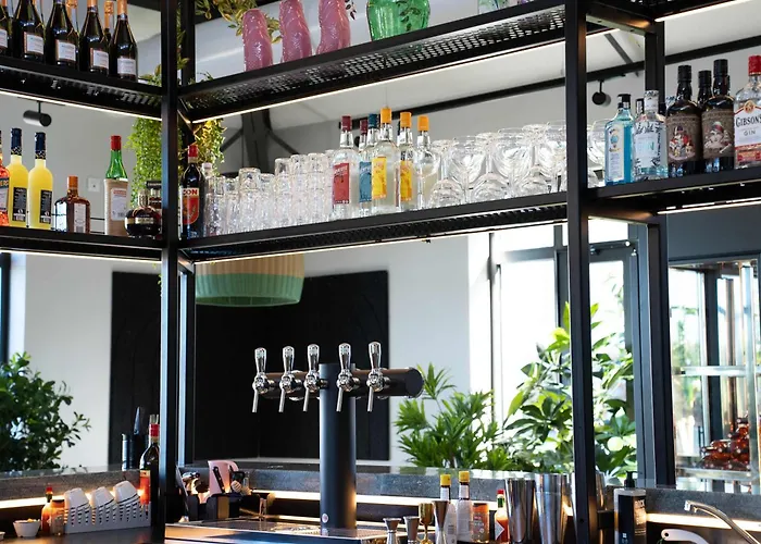 蒙托邦宜必思酒店 酒店 蒙托邦