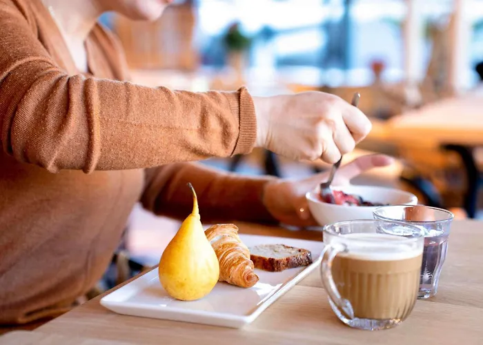 蒙托邦宜必思酒店