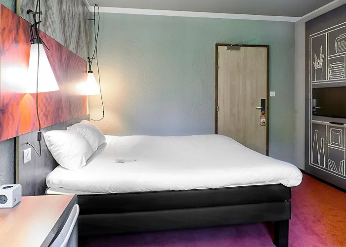 蒙托邦宜必思酒店 酒店 3*